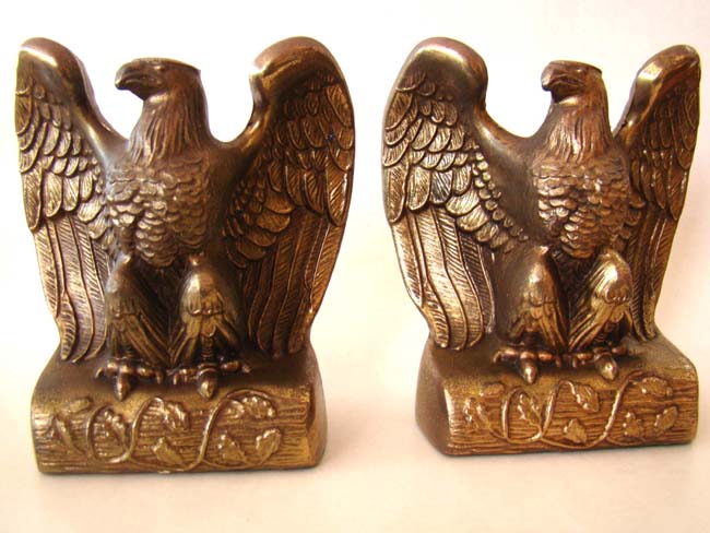 A wonderful pair of vintage patriotic American eagle bookends